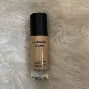 Bare Minerals: performance wear liquid foundation!